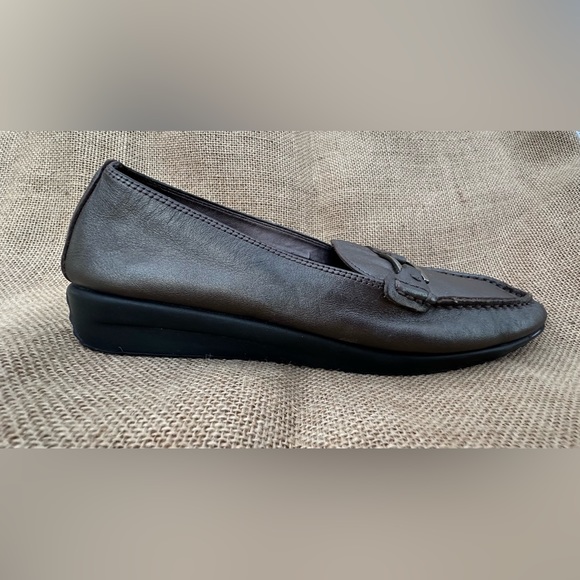 Judith Gray Green Metallic Loafers - Picture 6 of 9